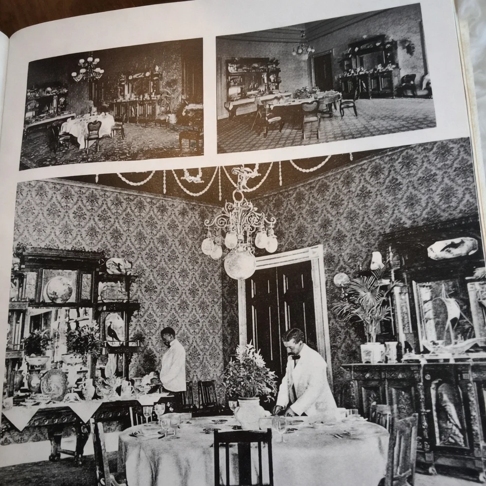 The White House Its Historic Furnishings & First Families First Edition 2000 HC